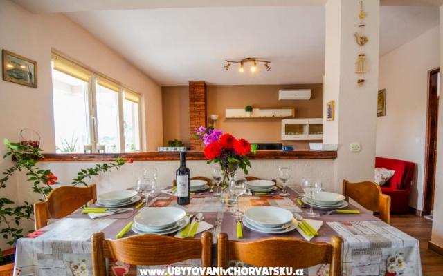 Apartments Bepo – Accommodation Pakostane Kroatië