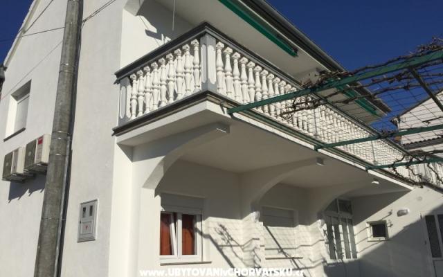 Apartments Ivan – Accommodation Pakostane Kroatië