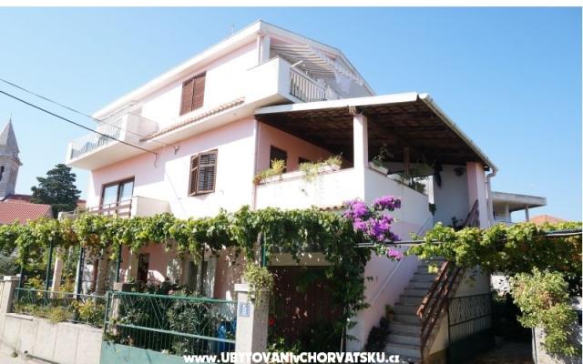Sunshine Pakoštane – Accommodation Pakostane Kroatië