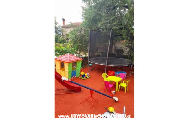 Apartments Pipi – Accommodation Pakostane Kroatië