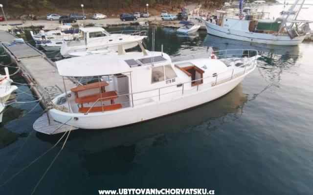 Tourist boat - Robinson Tourism – Accommodation Pakostane Kroatië