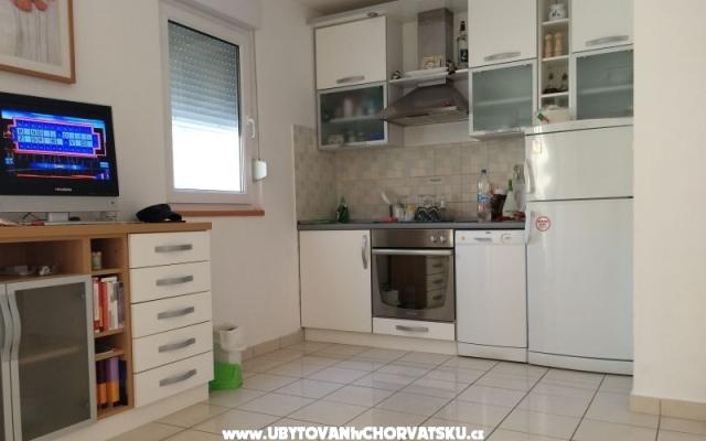 Dedic apartment***** – Accommodation Petrcane Kroatië
