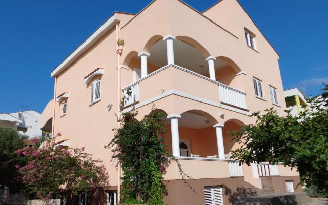 Apartments Ana – Accommodation Petrcane Kroatië