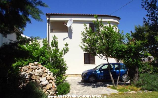Apartments Juliška – Accommodation Pirovac Kroatië