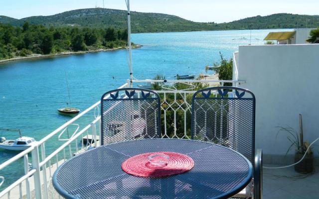 Apartments  – Accommodation Pirovac Kroatië