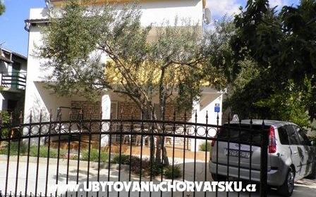 Vila Par – Accommodation Pirovac Kroatië