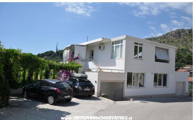 Villa NADA – Accommodation Podgora Kroatië