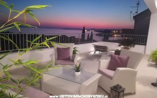 Holiday villa LUX – Accommodation Podstrana Kroatië