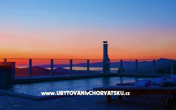 Villa Nino-Gornje Sitno – Accommodation Podstrana Kroatië