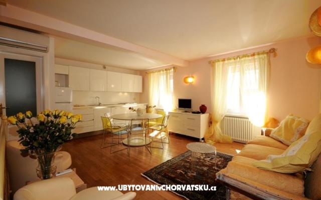 Town House Ornella – Accommodation Porec Kroatië