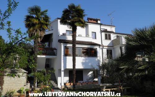 Villa Carolina – Accommodation Porec Kroatië