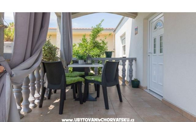 Apartment Luka – Accommodation Privlaka Kroatië