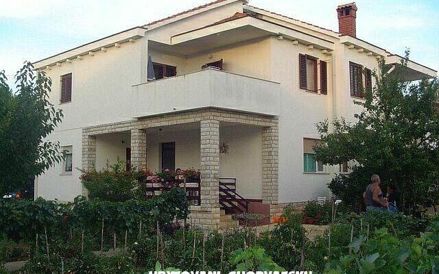 Apartments Mare &amp; Berto – Accommodation Privlaka Kroatië