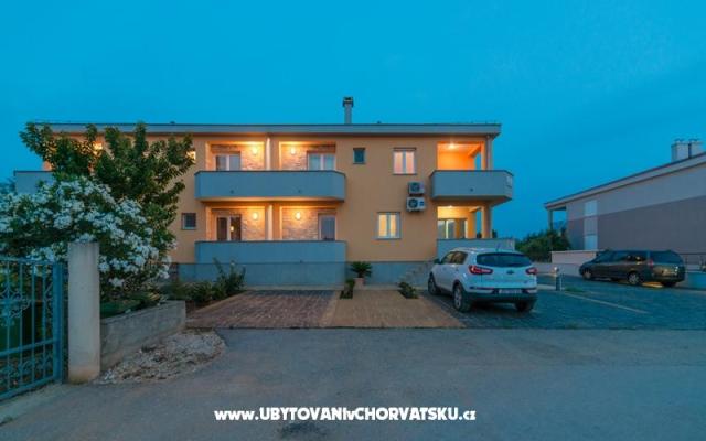 Apartments Dora – Accommodation Privlaka Kroatië