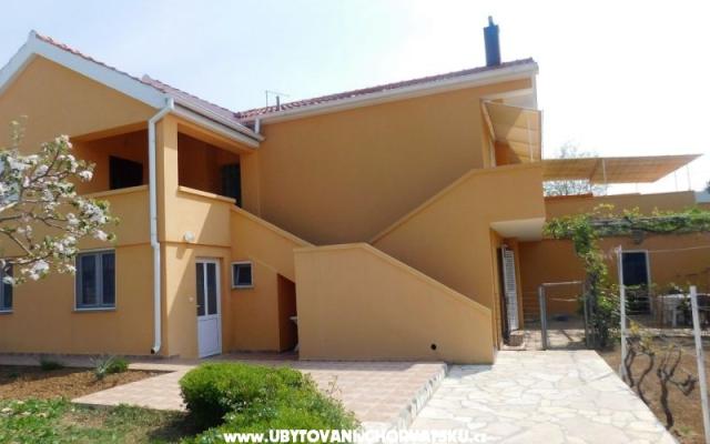  Apartmenti Julieta  – Accommodation Privlaka Kroatië