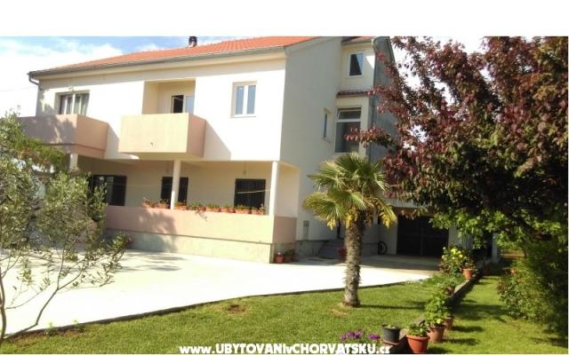 Apartments Tomi – Accommodation Privlaka Kroatië