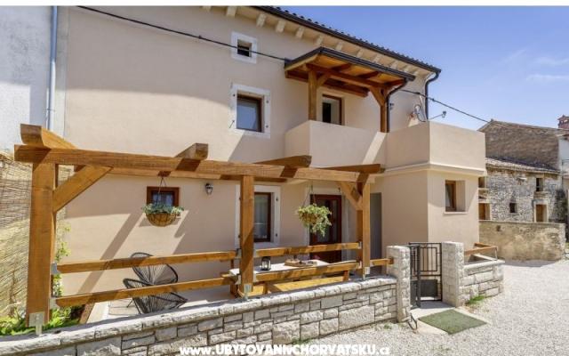 House Almar – Accommodation Pula Kroatië