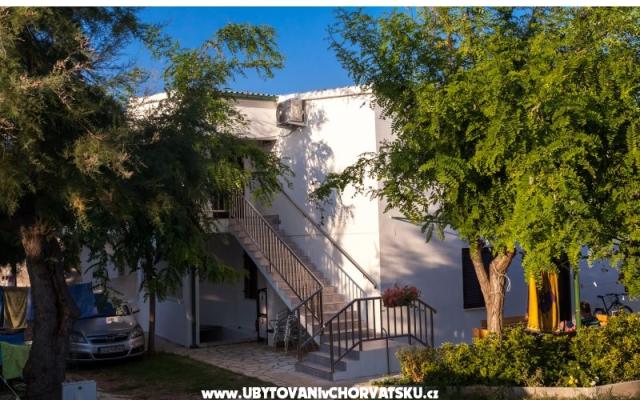 Apartments Puntica – Accommodation Razanac Kroatië