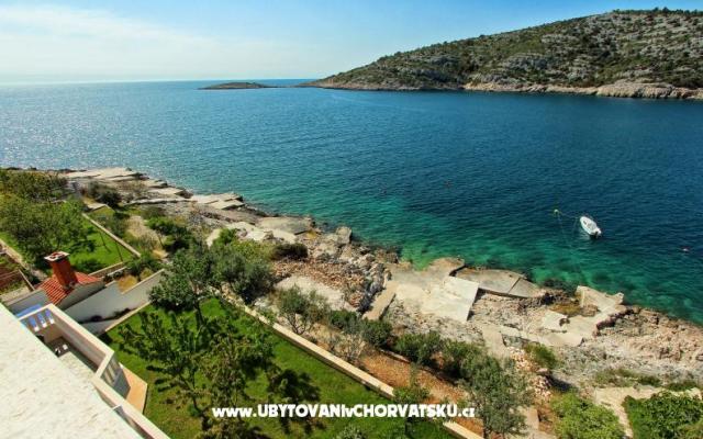  Rajcic apartmani – Accommodation Rogoznica Kroatië