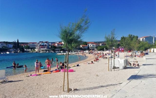Apartments Doris – Accommodation Rogoznica Kroatië