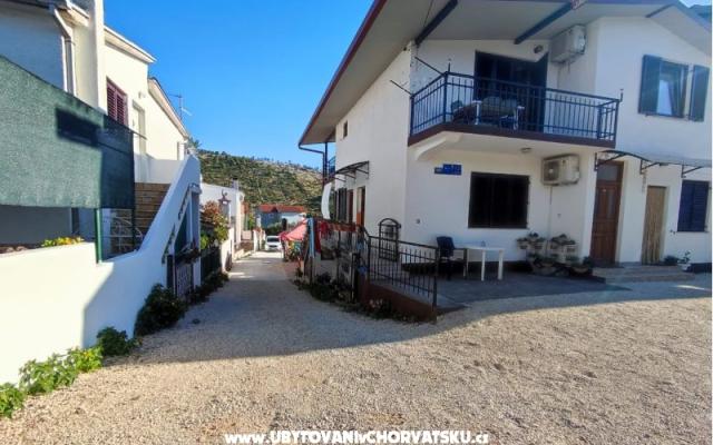 Apartments Jakoubek – Accommodation Rogoznica Kroatië