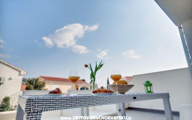 Apartment Katja – Accommodation Rogoznica Kroatië