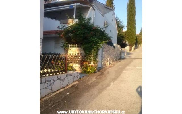 Apartments Ena – Accommodation Rogoznica Kroatië