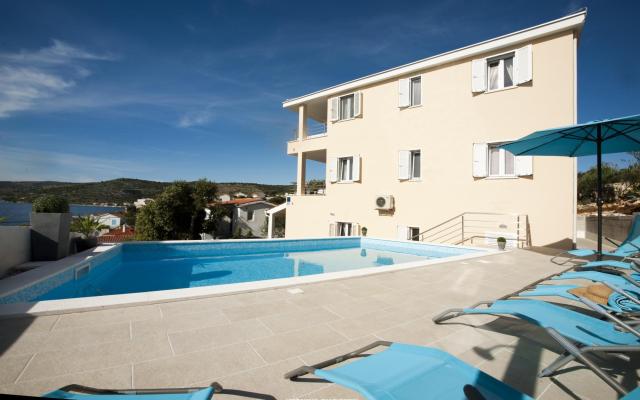 Apartments Mezaroca – Accommodation Rogoznica Kroatië