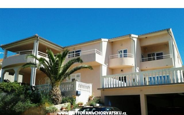 Holiday Oasis  – Accommodation Sibenik Kroatië