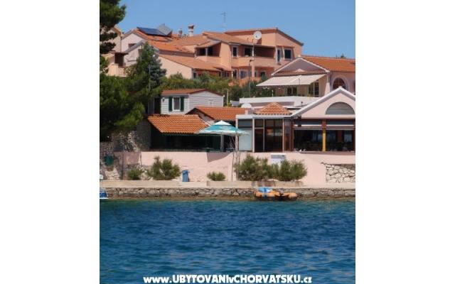 Villa Rosa – Accommodation Sibenik Kroatië