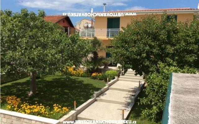 Villa Cilic  – Accommodation Sibenik Kroatië