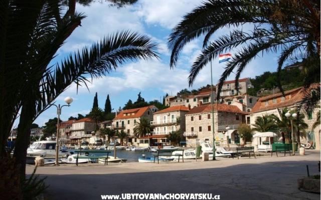 Stomorska Bay Studios – Accommodation Island of Solta Kroatië