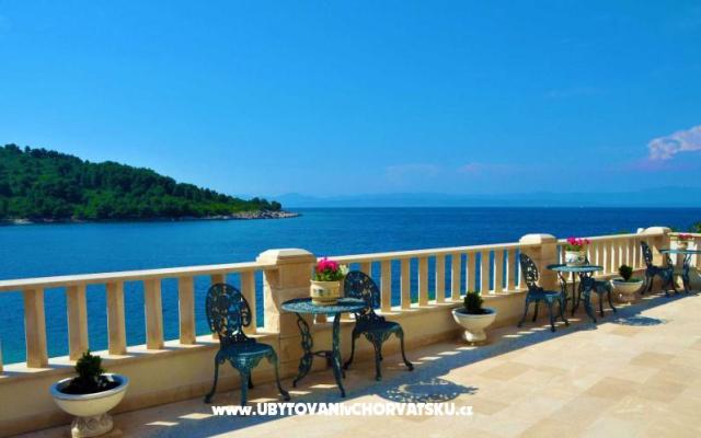 Villa Mileana – Accommodation Island of Solta Kroatië