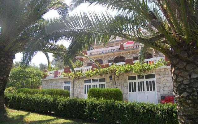 Villa Palmira – Accommodation Island of Solta Kroatië