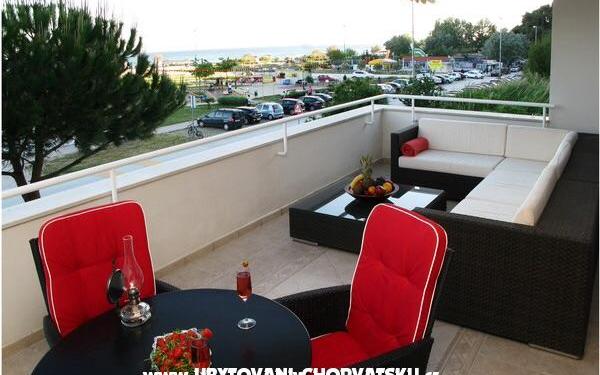 AdiOro Luxury Beachfront Apartment – Accommodation Split Kroatië