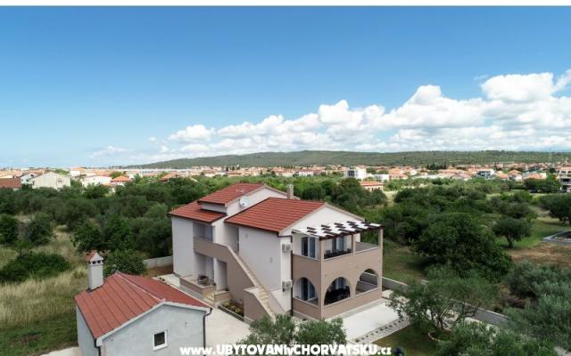  Apartments J – Accommodation Sukosan Kroatië