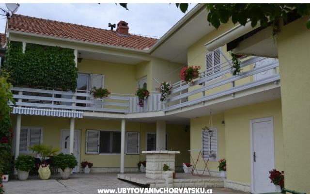 Apartments Mladenka – Accommodation Sukosan Kroatië