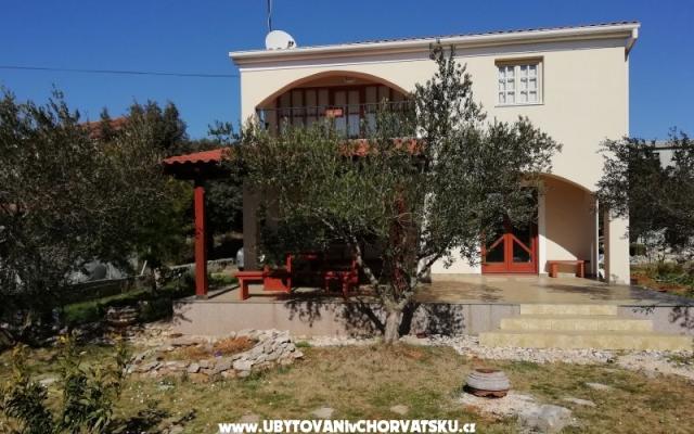 Vacation house Dević – Accommodation Sukosan Kroatië