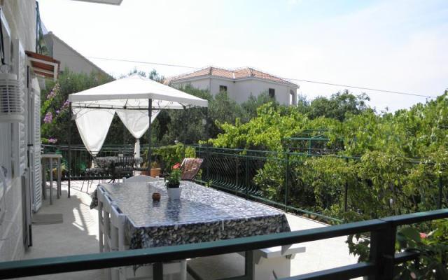 Vacation house Ivana – Accommodation Supetar – Brac Kroatië