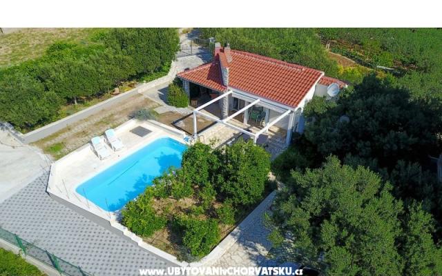 Adriatic House Slatine Apartments – Accommodation Trogir Kroatië