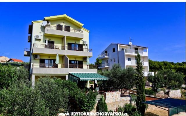 Apartments Aniva – Accommodation Trogir Kroatië