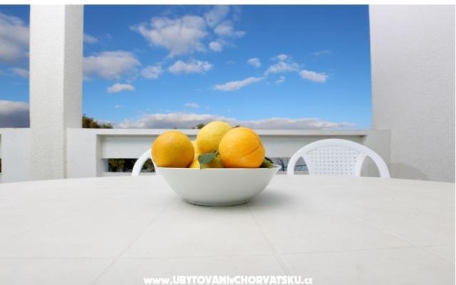 Baković - on the beach – Accommodation Trogir Kroatië