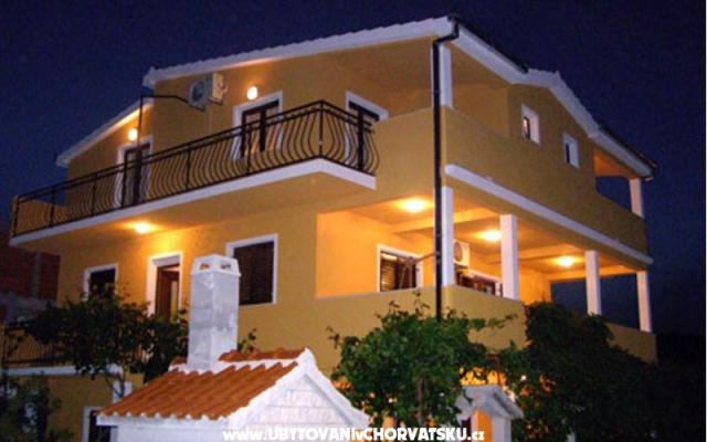 Apartments Duka – Accommodation Trogir Kroatië