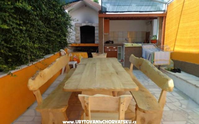 Apartments Suzi – Accommodation Trogir Kroatië