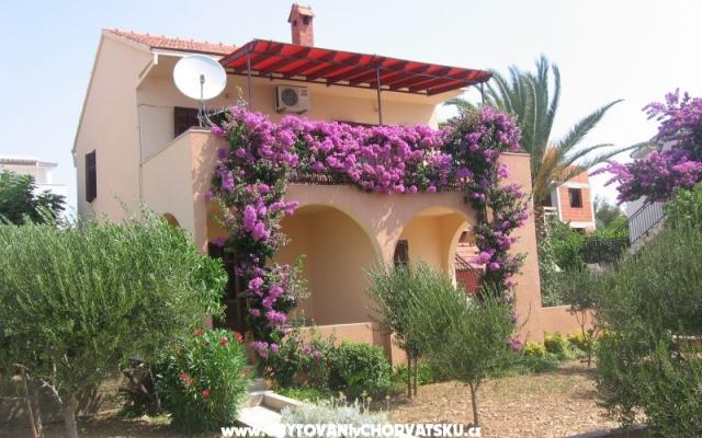 Apartments Zizic – Accommodation Trogir Kroatië