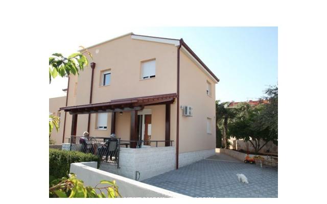 Apartments Petra – Accommodation Trogir Kroatië