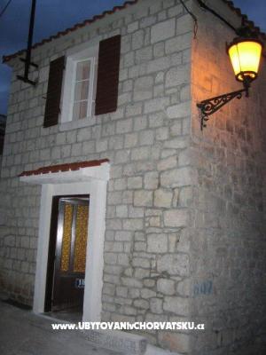Apartments Stone House – Accommodation Trogir Kroatië