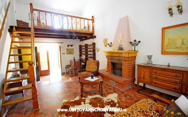 Apartments NIKA – Accommodation Trogir Kroatië