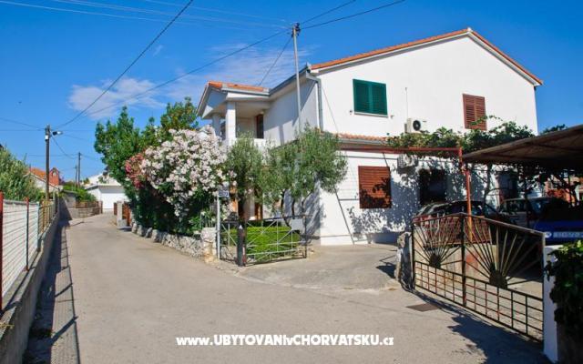 Apartments Ruža – Accommodation Trogir Kroatië