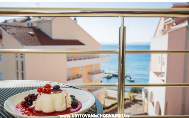 Argola Apartments 4* – Accommodation Trogir Kroatië